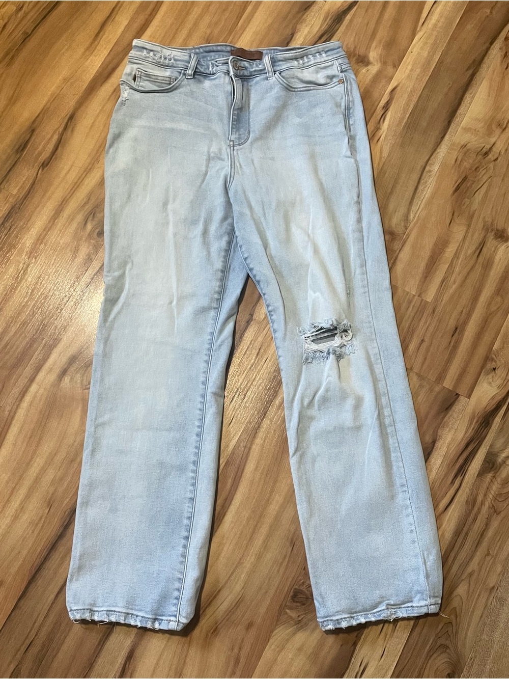 Judy Blue Women's Destroyed & Ripped Back 90's Straight Jeans Sz 15/32